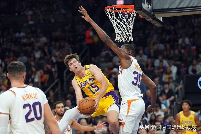 詹姆斯右臂增加奥运五环纹身 纪念奥运会金牌